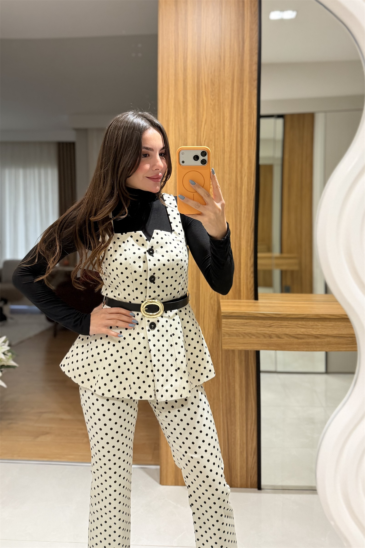 Viola Ekru Puantiyeli Kemerli Yelek