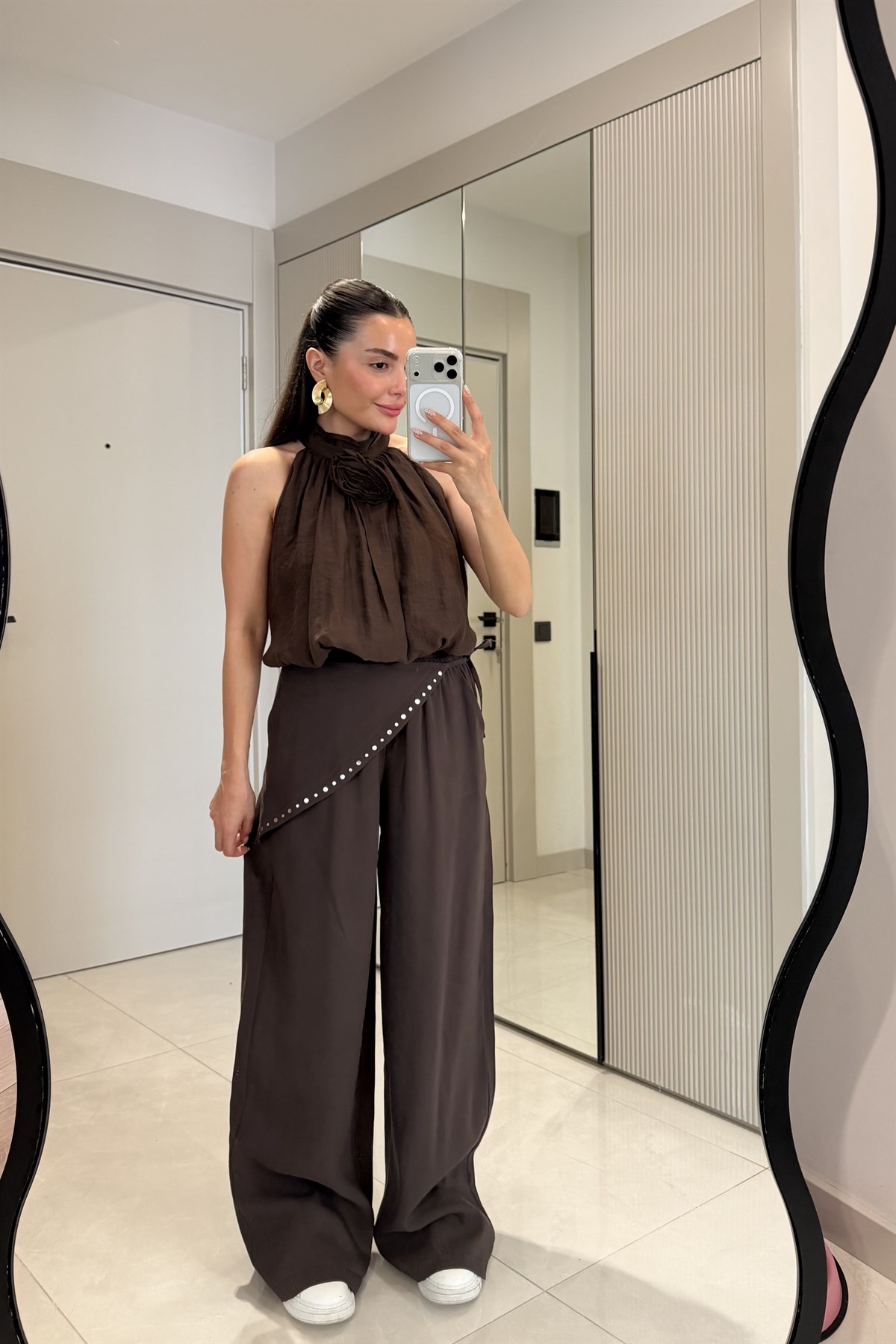 Vionce Kahve Güllü Halter Yaka Bluz