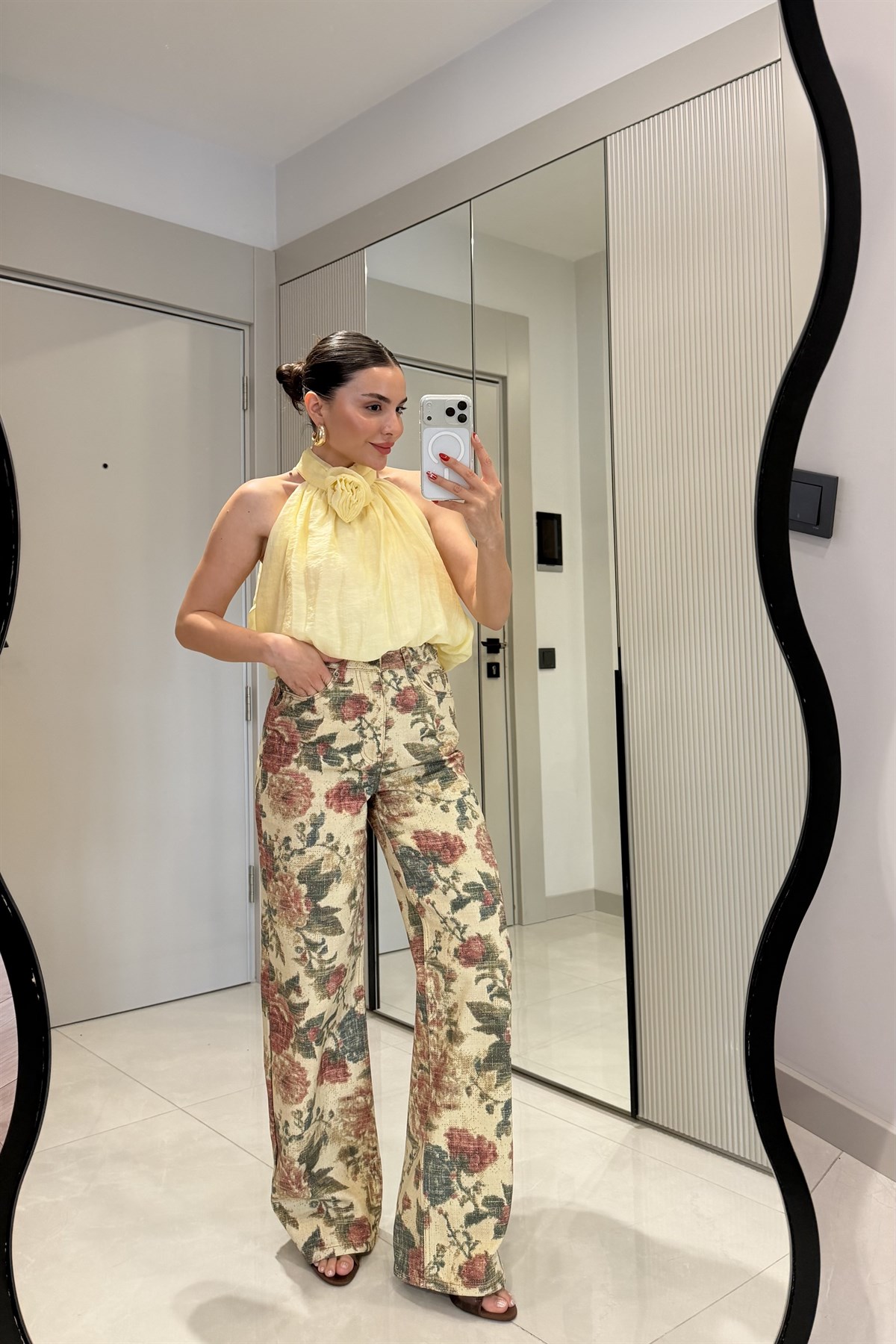 Vionce Sarı Güllü Halter Yaka Bluz