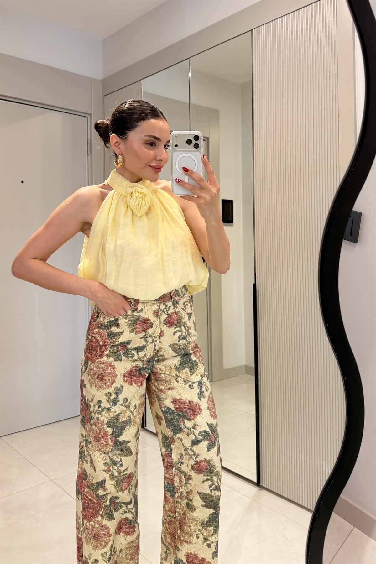 Vionce Sarı Güllü Halter Yaka Bluz