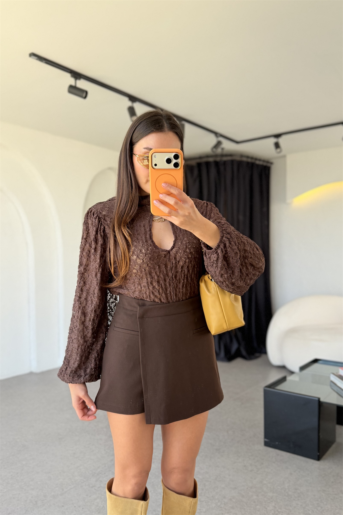 Vipper Acı Kahve Boyundan Bağlamalı Dantel Bluz