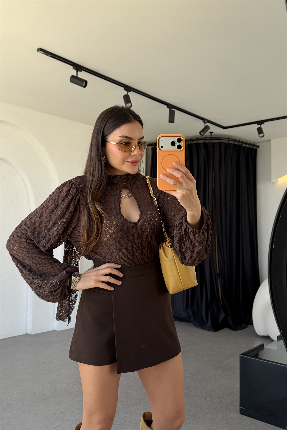 Vipper Acı Kahve Boyundan Bağlamalı Dantel Bluz