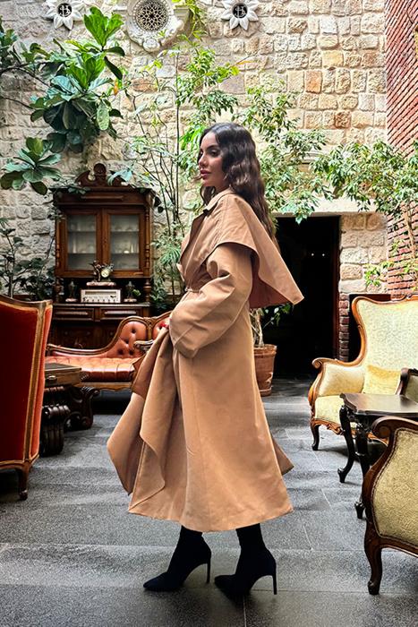 Virtual Yakalı Tasarım Camel Trençkot