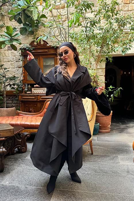 Virtual Yakalı Tasarım Siyah Trençkot