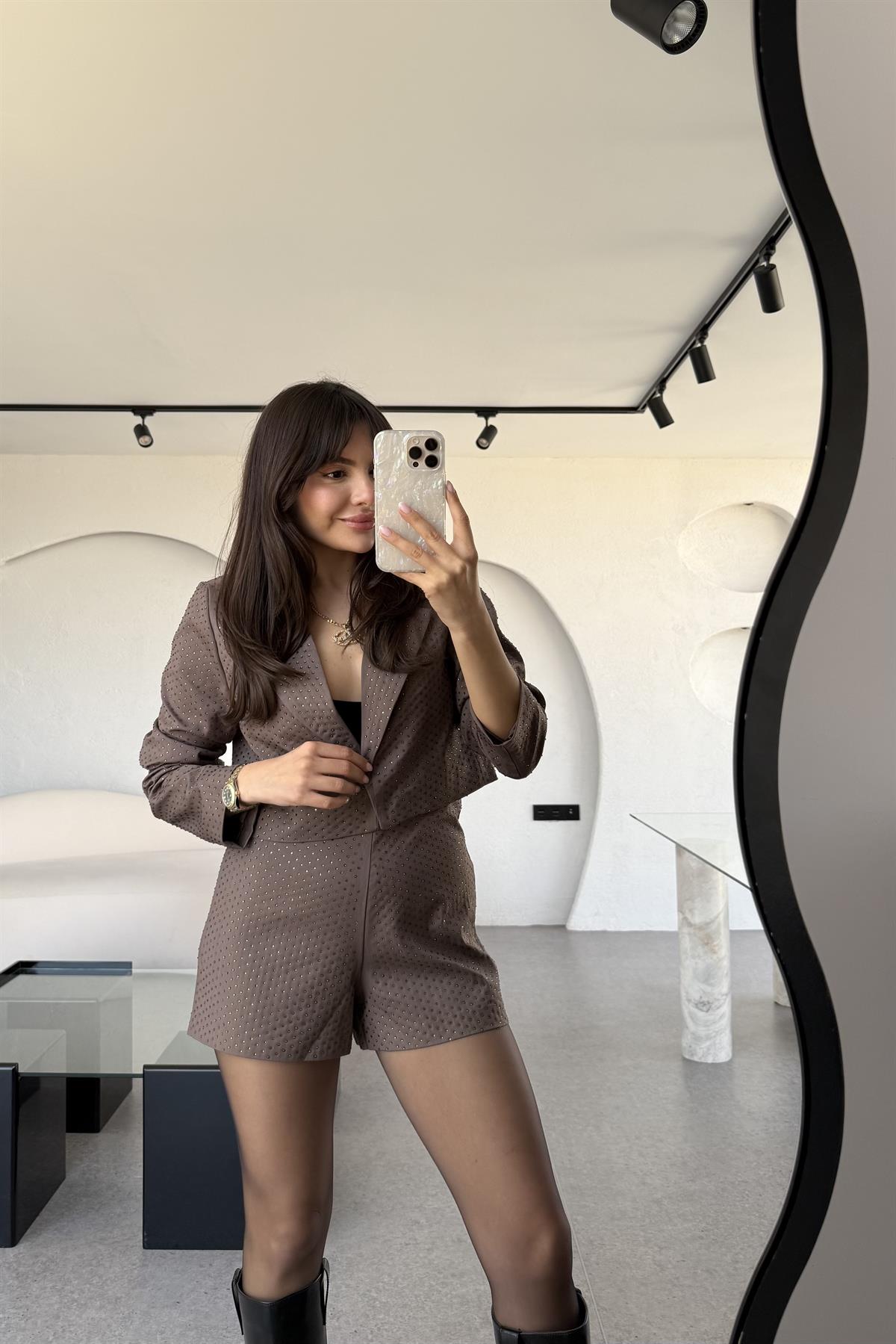 Vitaluxe Taşlı Kahve Şortlu Takım