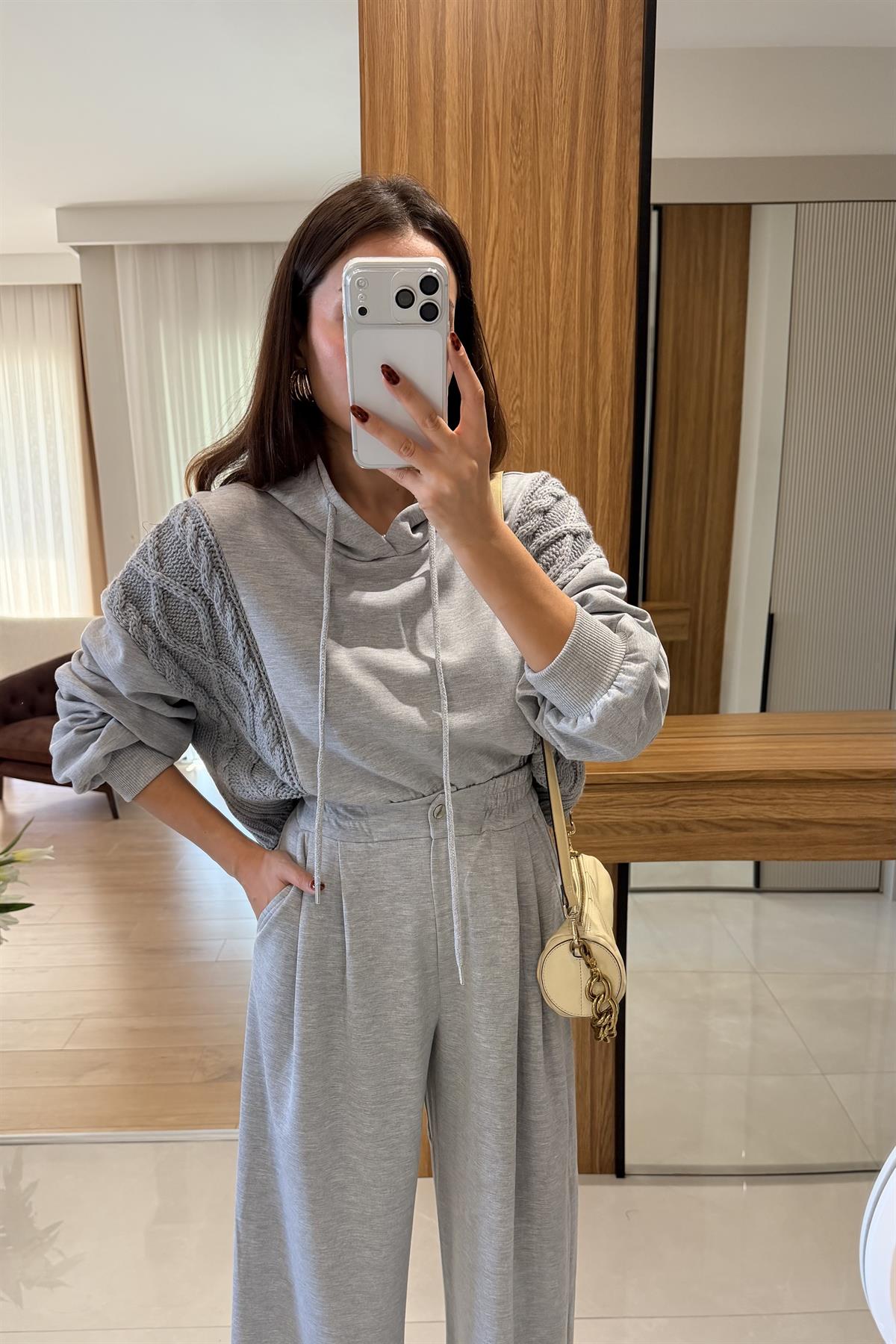 Viviana Gri Örgü Triko Detaylı Sweatshirt 