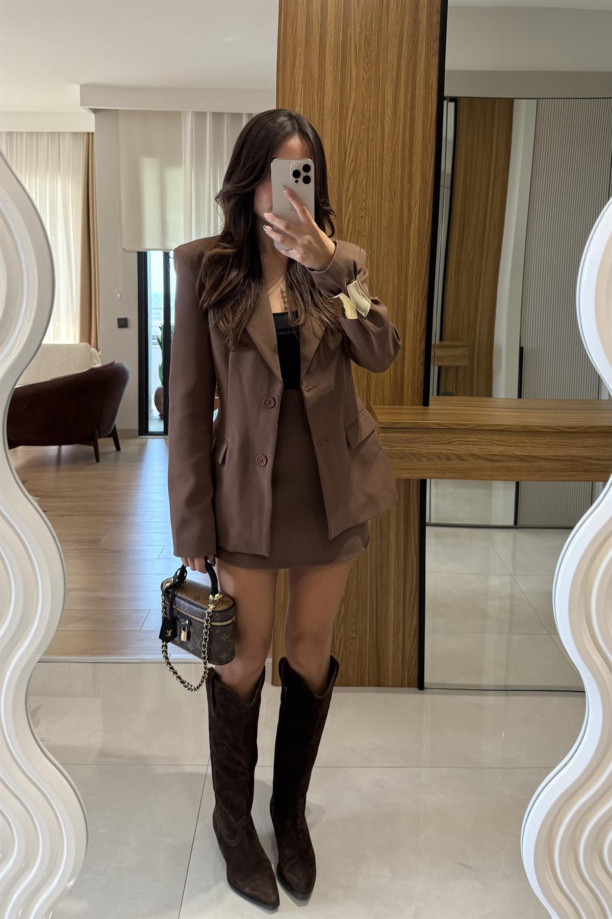 Viyanna Sütlü Kahve Etekli Premium Takım