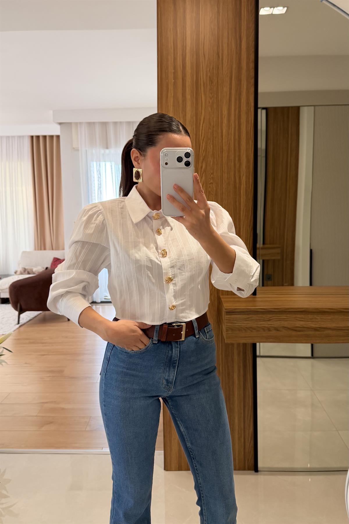 Volkova Beyaz Gold Düğmeli Gömlek