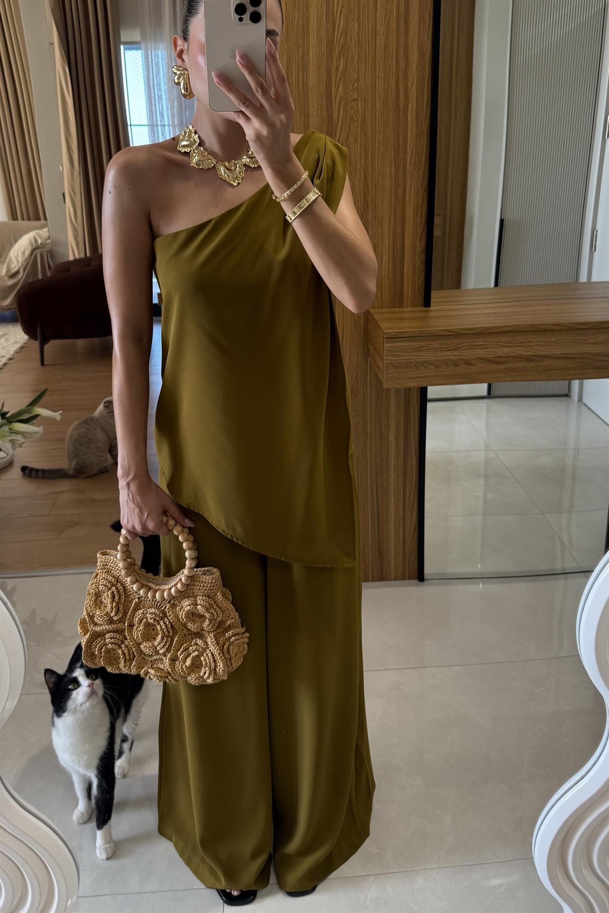 Waldra Yağ Yeşil Tek Kol Asimetrik Pantolon Takım