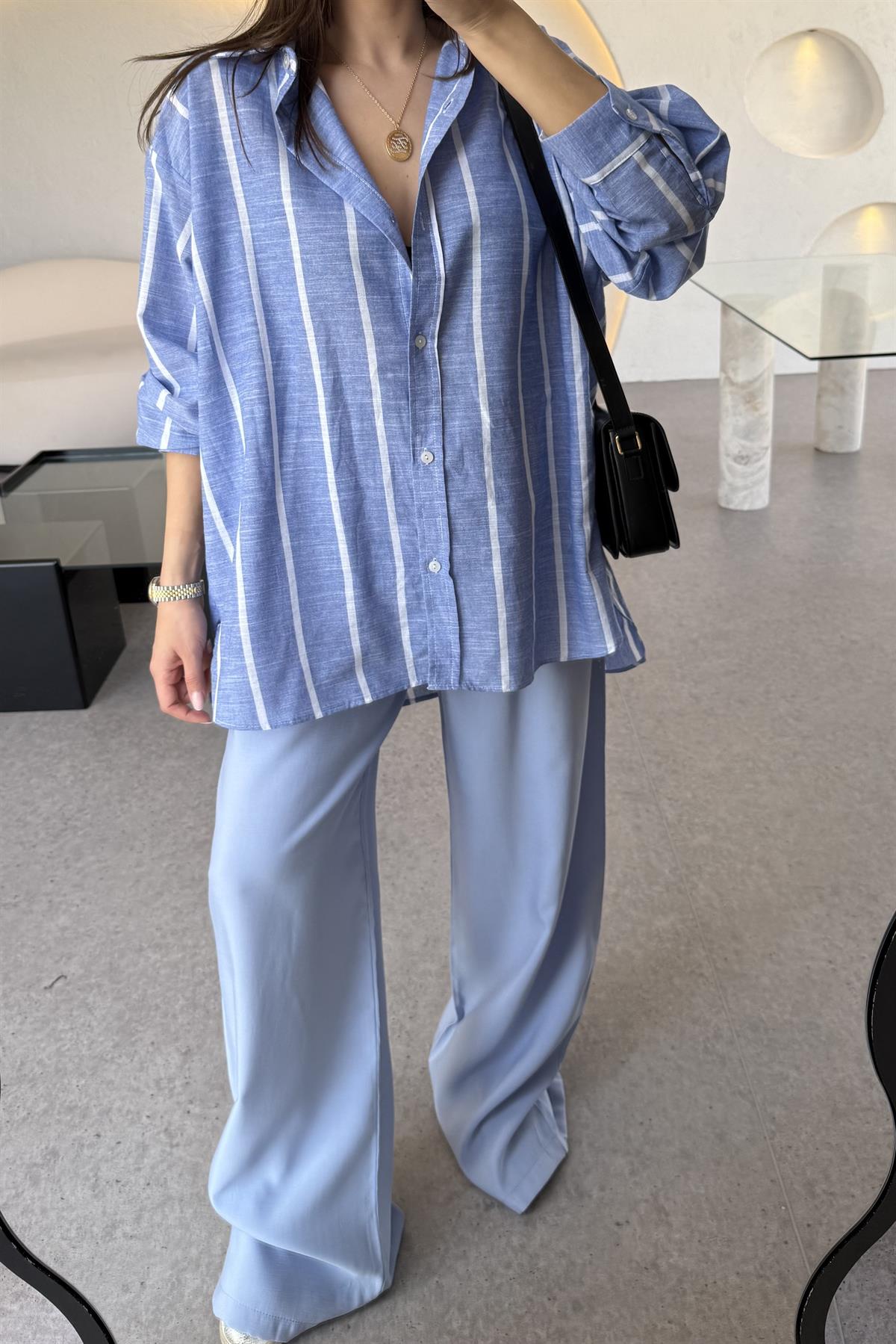 Walsh Beyaz Çizgili Buz Mavi Oversize Gömlek