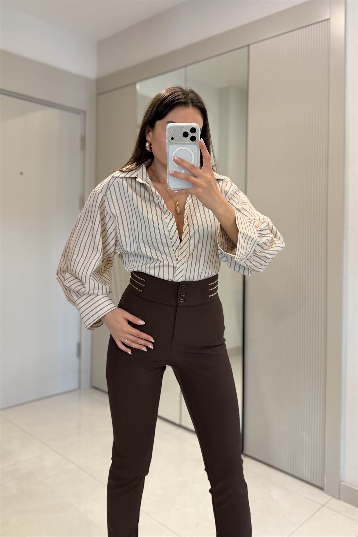 Weisman Krem Çizgili Modern Kesim Gömlek