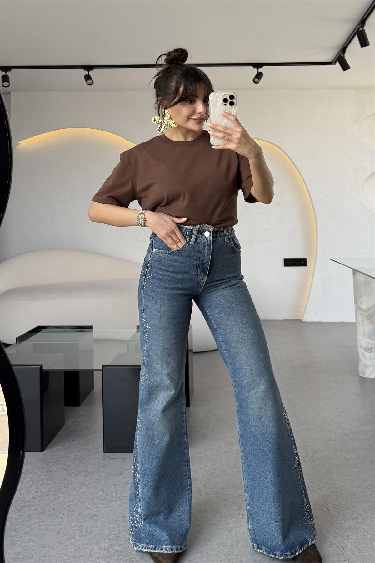 Wellnes Kenarları Zımbalı Jean