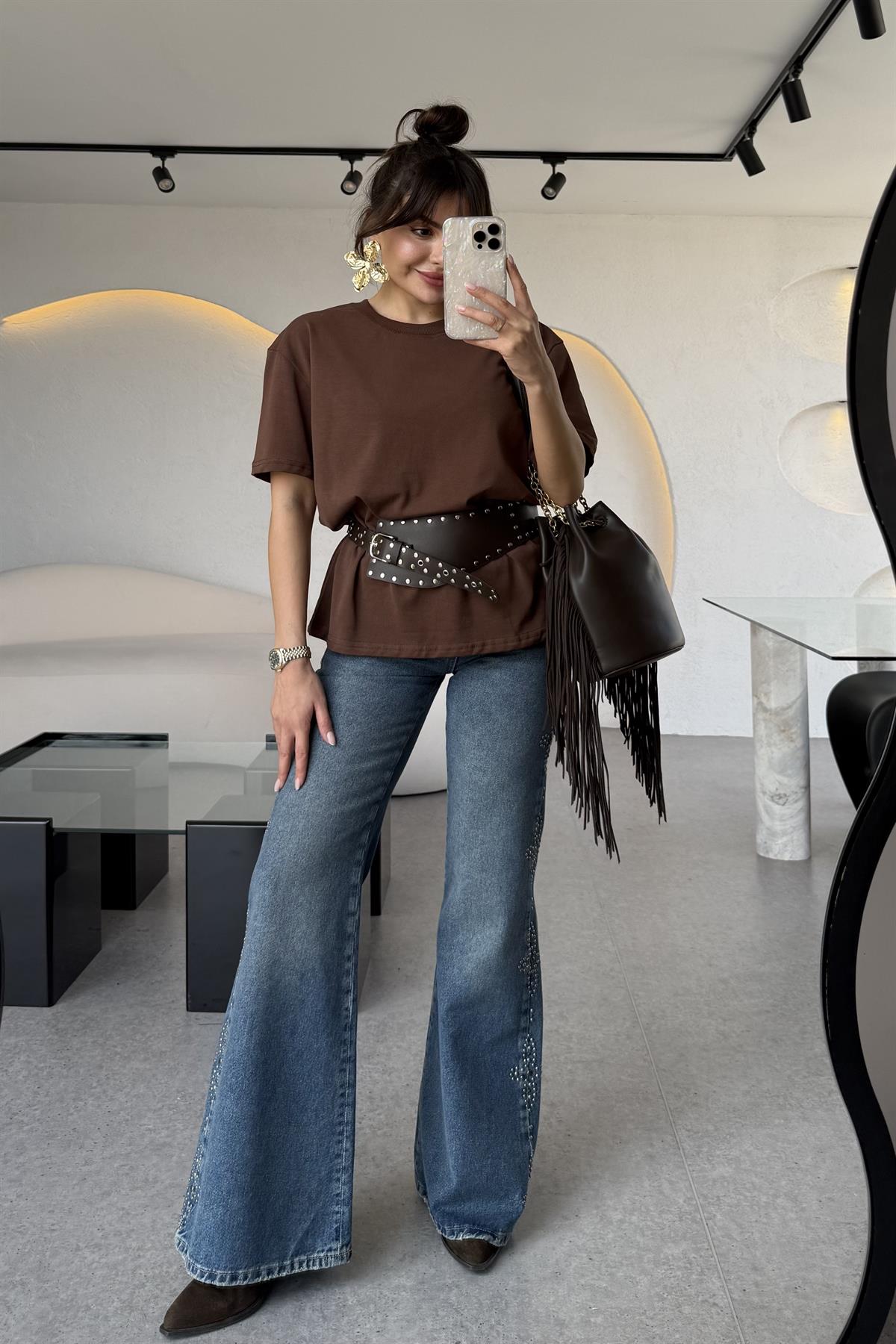 Wellnes Kenarları Zımbalı Jean