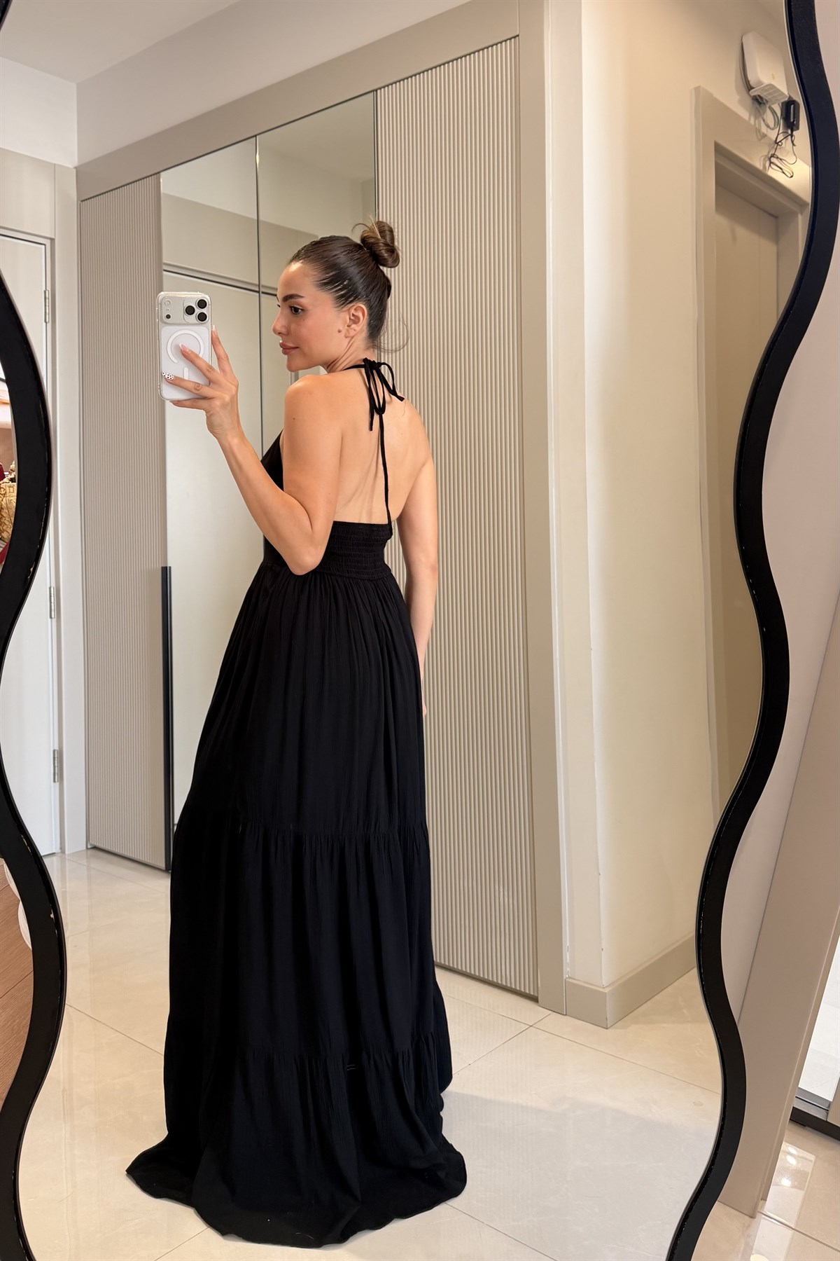 Wellnes Siyah Deniz Kabuğu Detaylı Halter Elbise