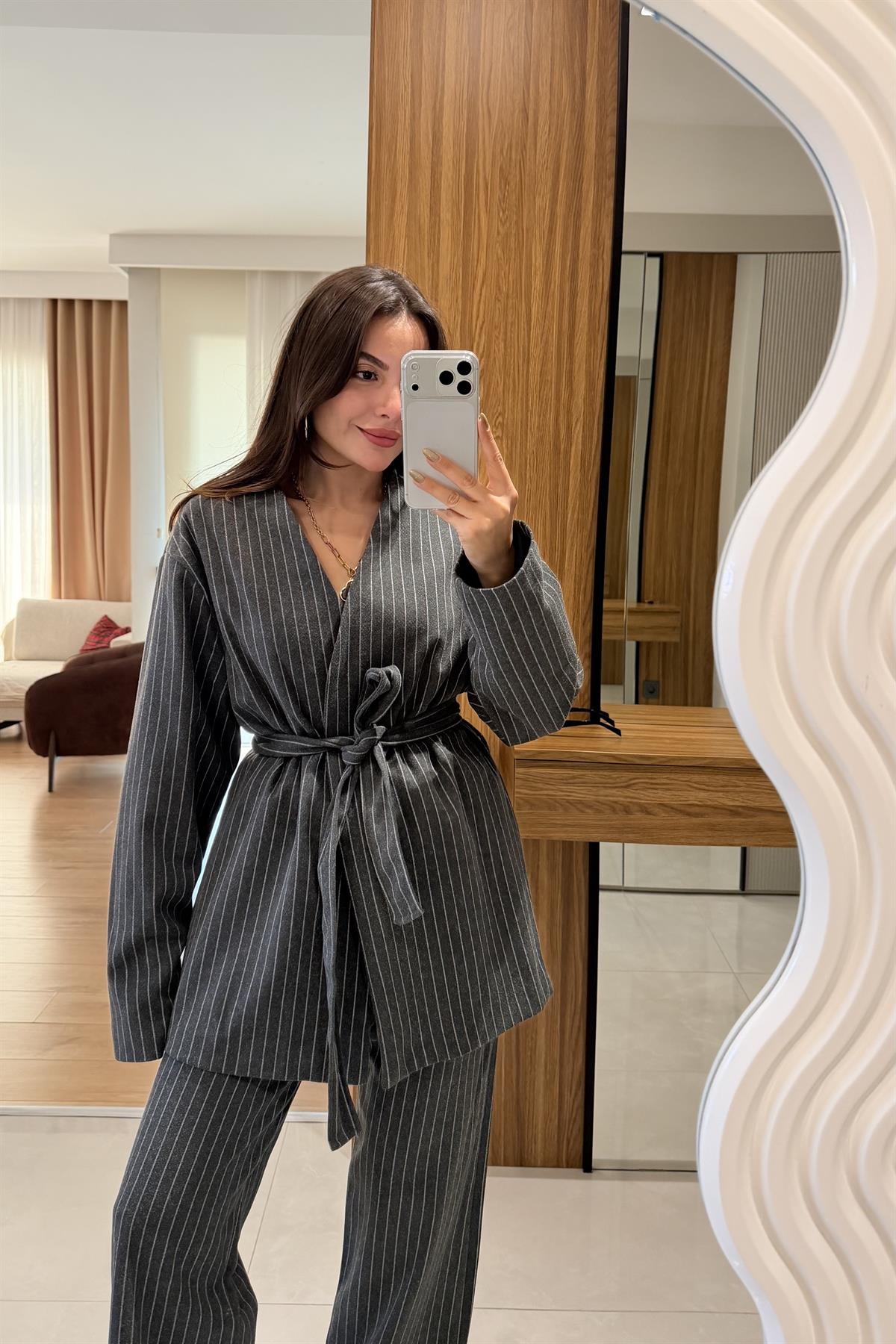 Wendy Antrasit Çizgili Kaşe Takım