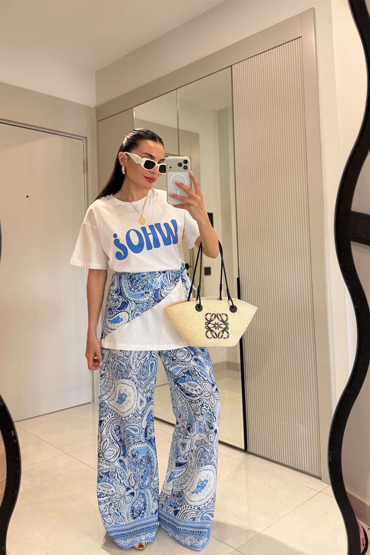 Olenda Şal Bağlamalı Yazı Baskılı Oversize Tshirt