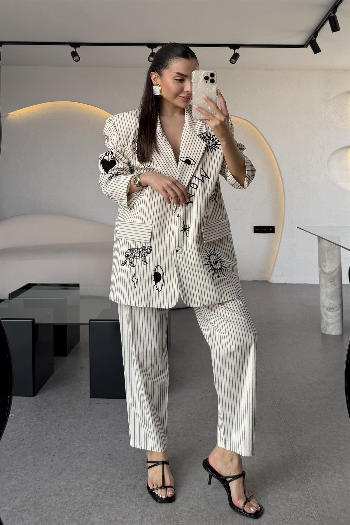 Wild Soul Çizgili Nakışlı Blazer Ceket
