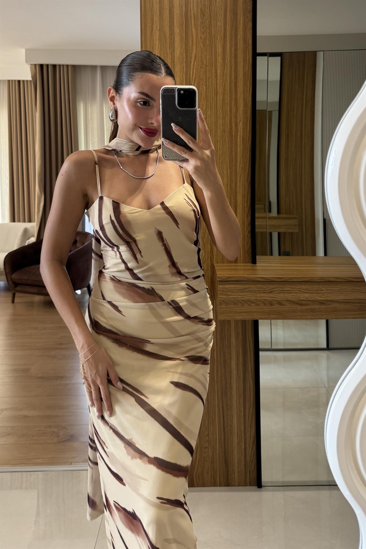 Wilson Zebra Şal Detay Astarlı Elbise