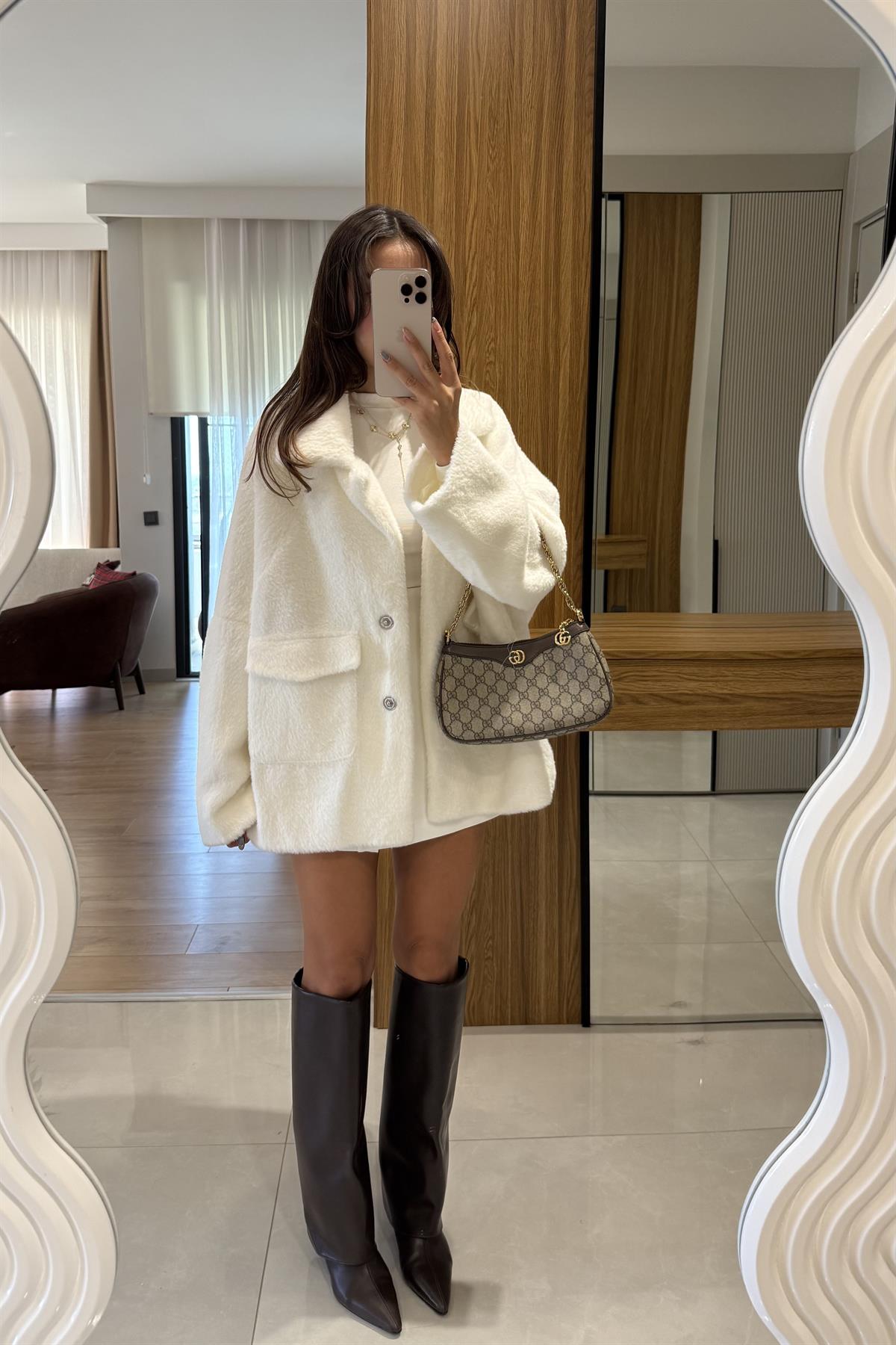 Winter Beyaz Premium Peluş Kaban