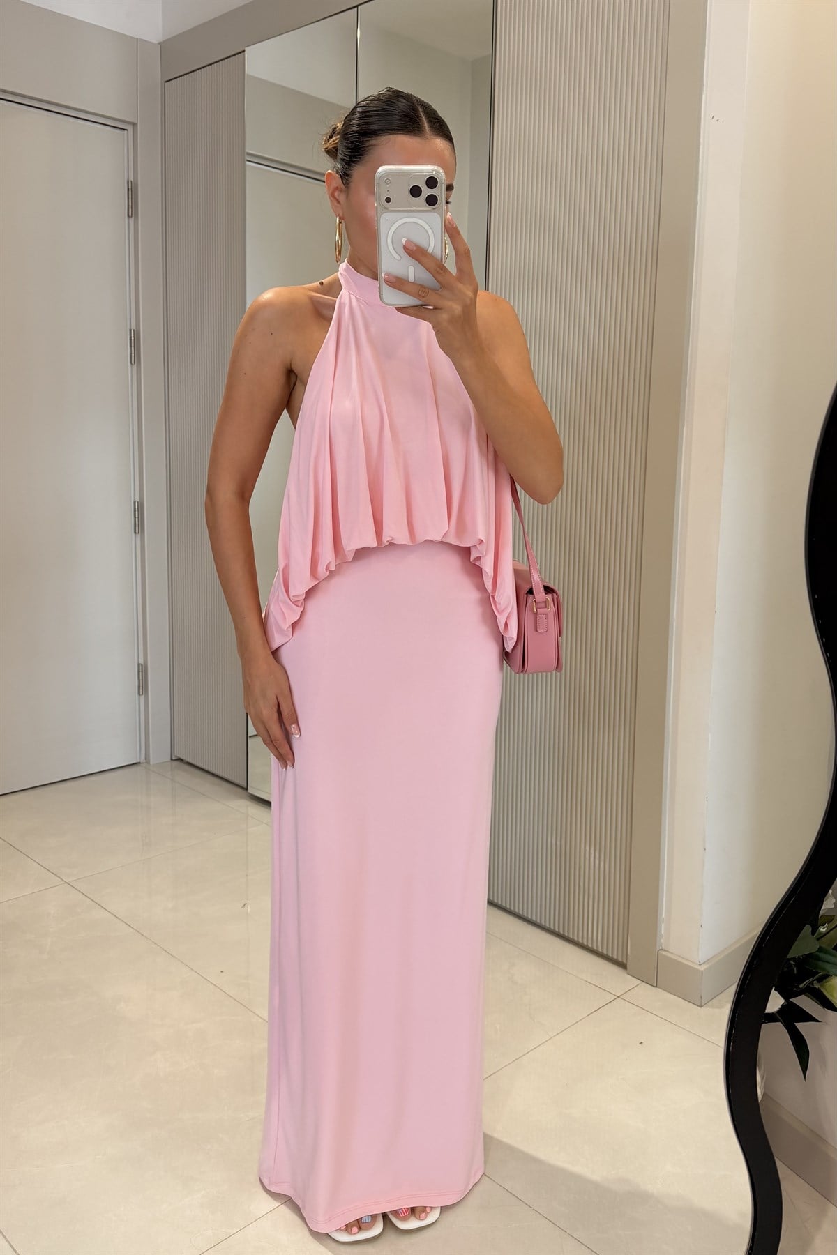 Wiole Pembe Boyundan Bağlamalı Bel Dökümlü Elbise