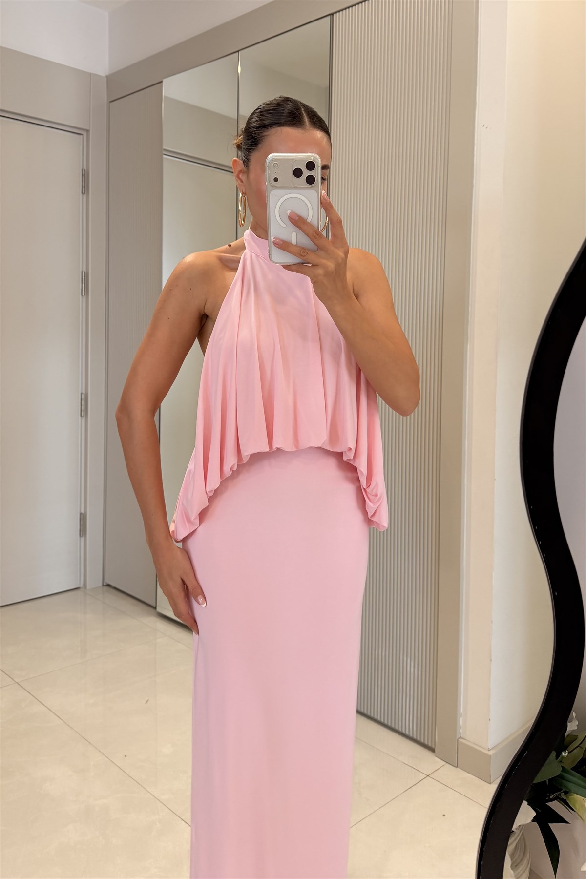 Wiole Pembe Boyundan Bağlamalı Bel Dökümlü Elbise