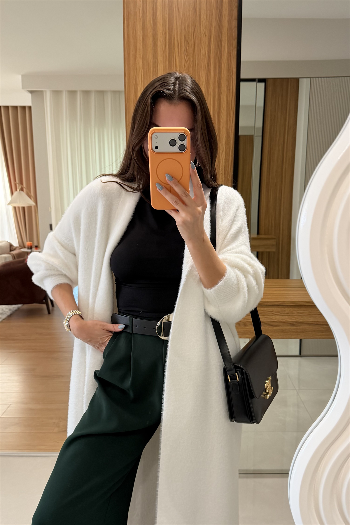 Worth Beyaz Yumoş Uzun Hırka