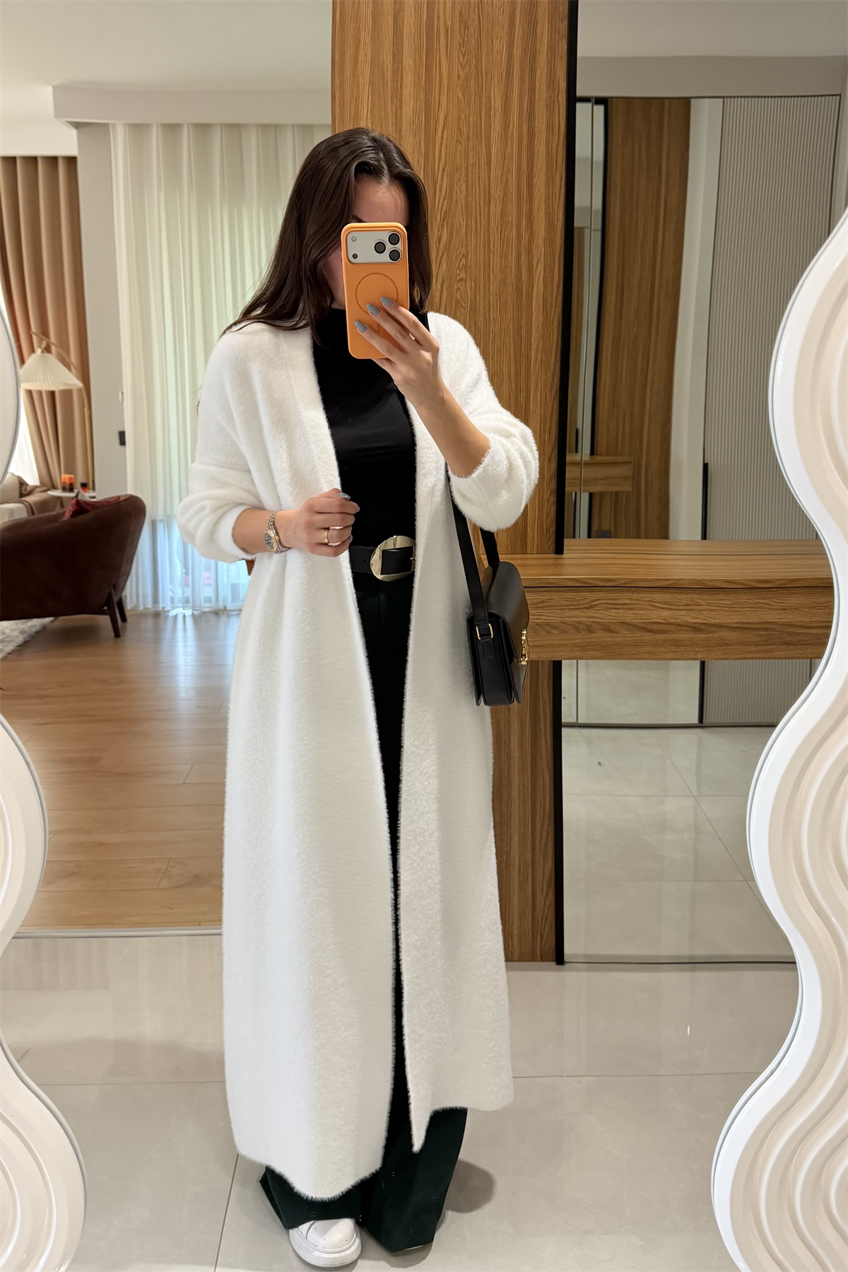 Worth Beyaz Yumoş Uzun Hırka