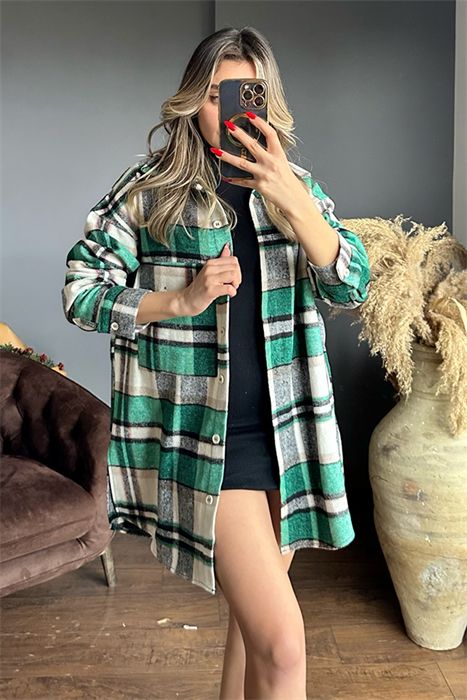 Yeşil kare desenli kaşe ceket