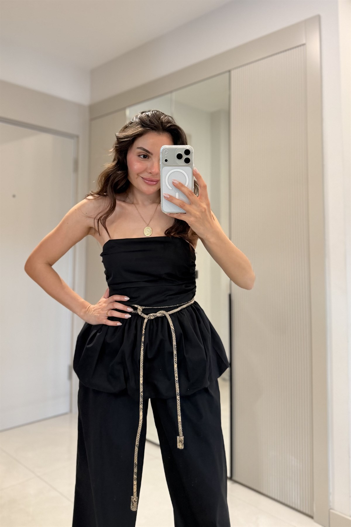 Yuliya Siyah Straplez Balon Takım