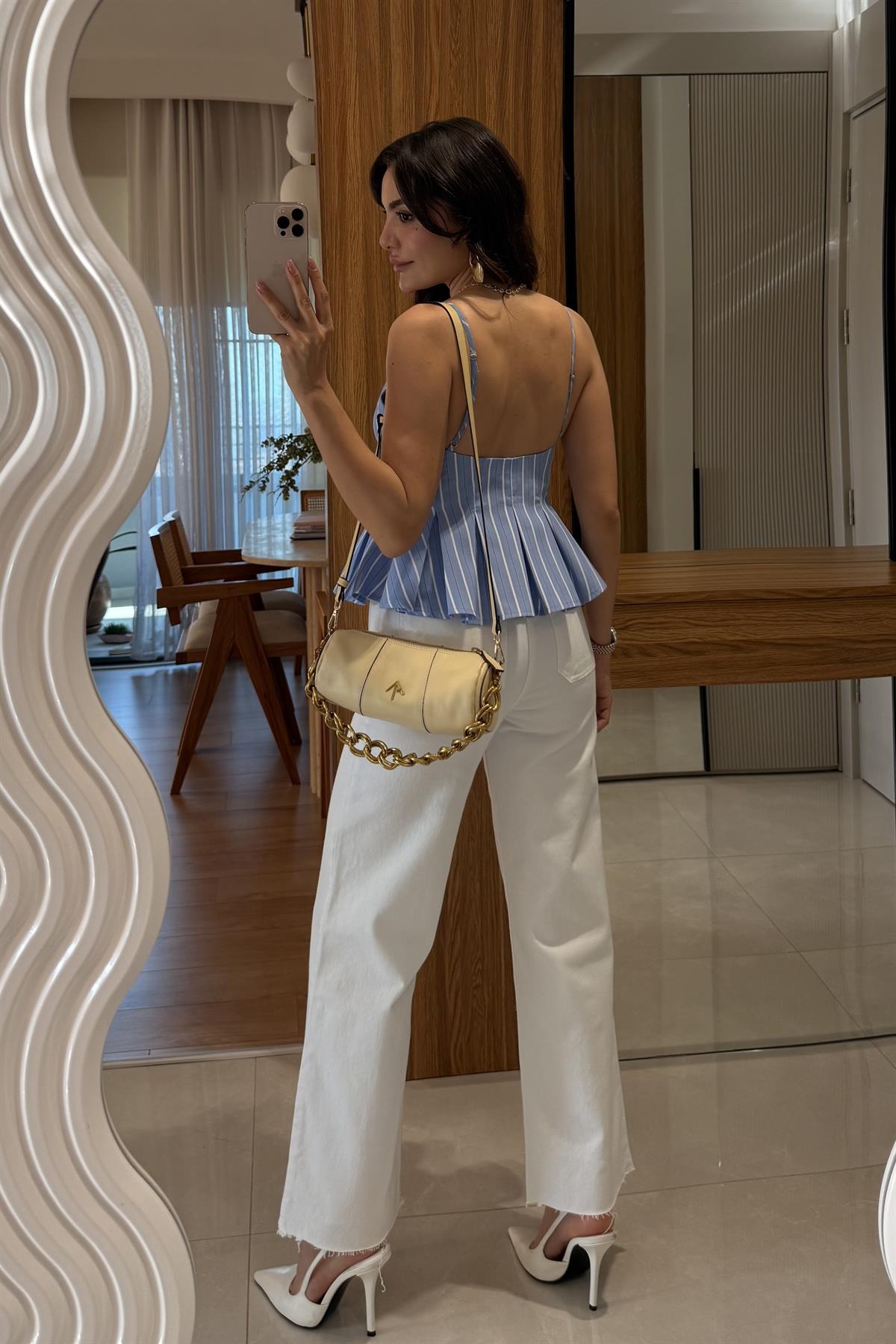 Zayra Beyaz Cep Detaylı Jean 