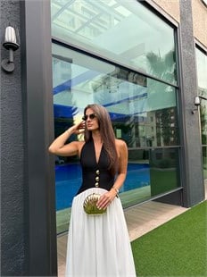 QULOVEYENİ GELENLERSiyah-Ekru Gold Düğme Detaylı Elbise 