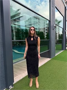 QULOVEYENİ GELENLERSiyah Pencere Detaylı Parıltılı Elbise