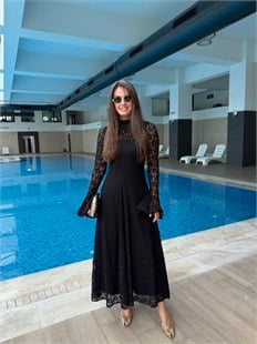 QULOVEYENİ GELENLERSiyah Uzun Kol Dantel Elbise