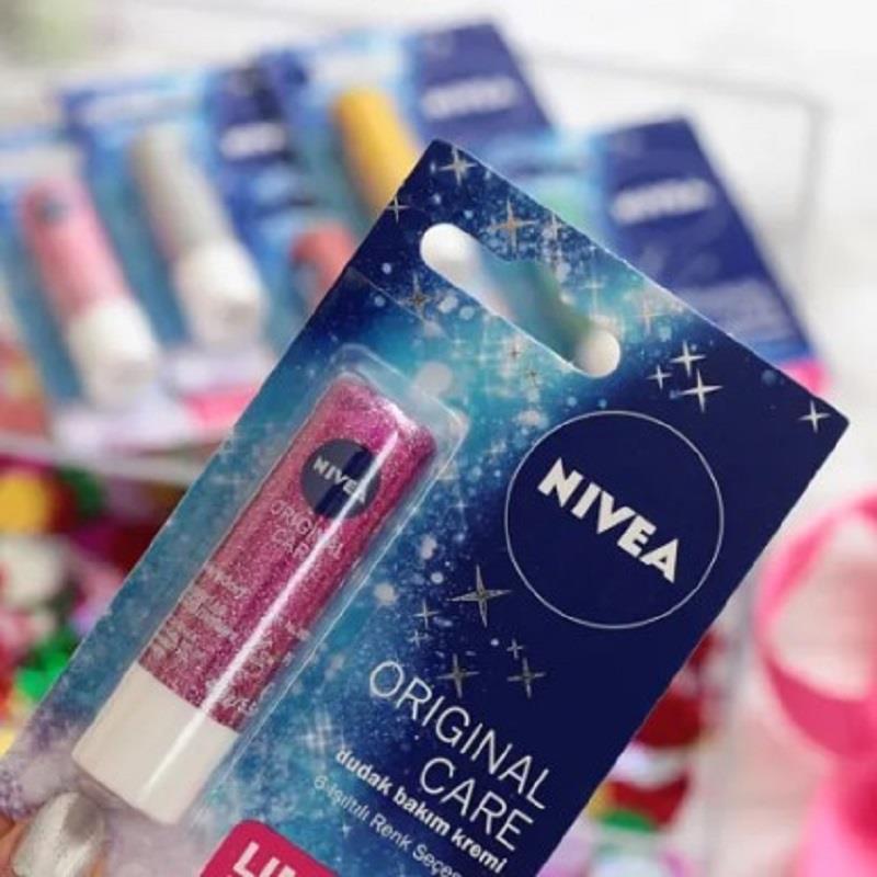 Nivea Nivea Dudak Bakım Kremi 6 Işıltılı Renk