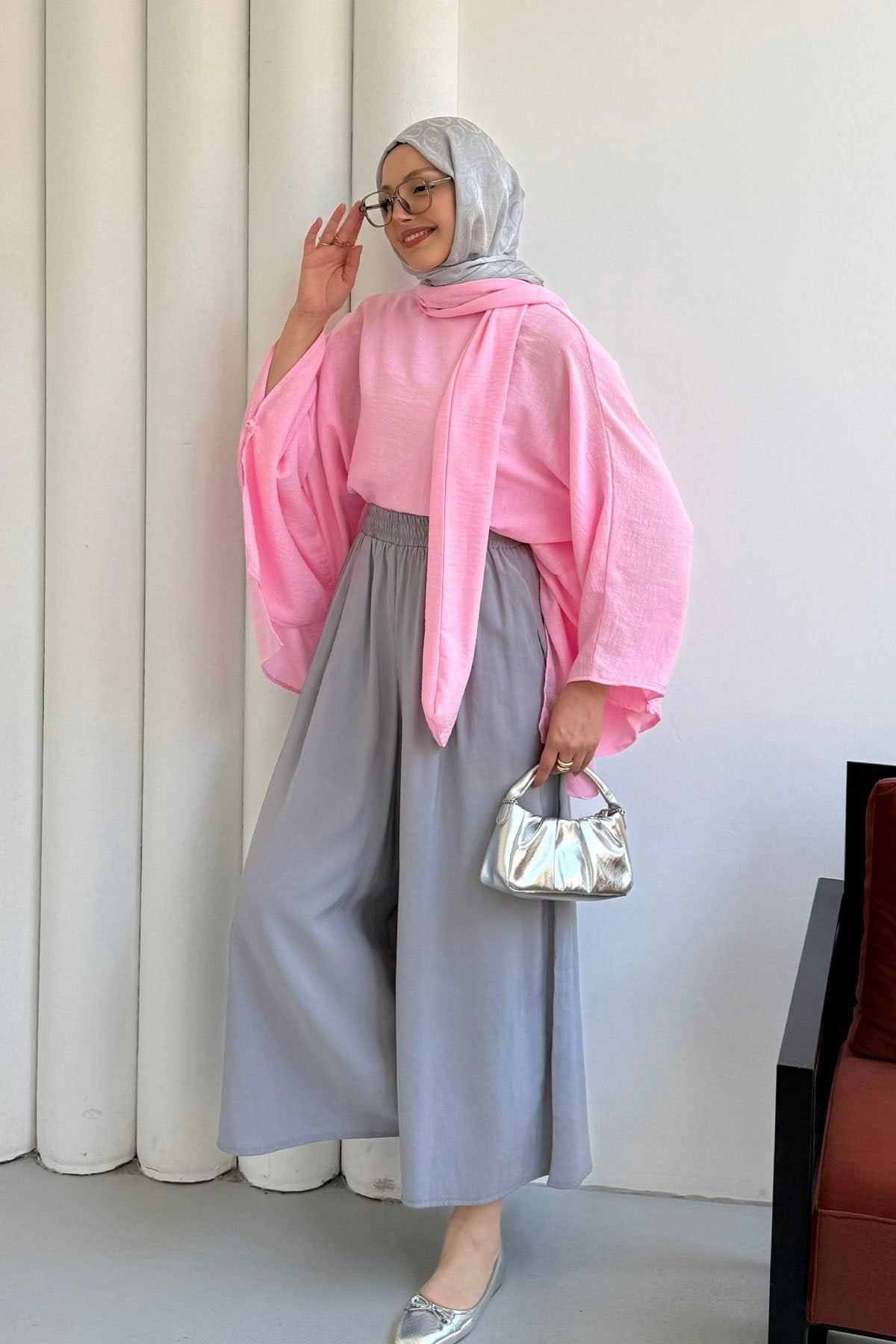 Asimetrik Yarasa Kol Bağlamalı Panço Bluz-PEMBE