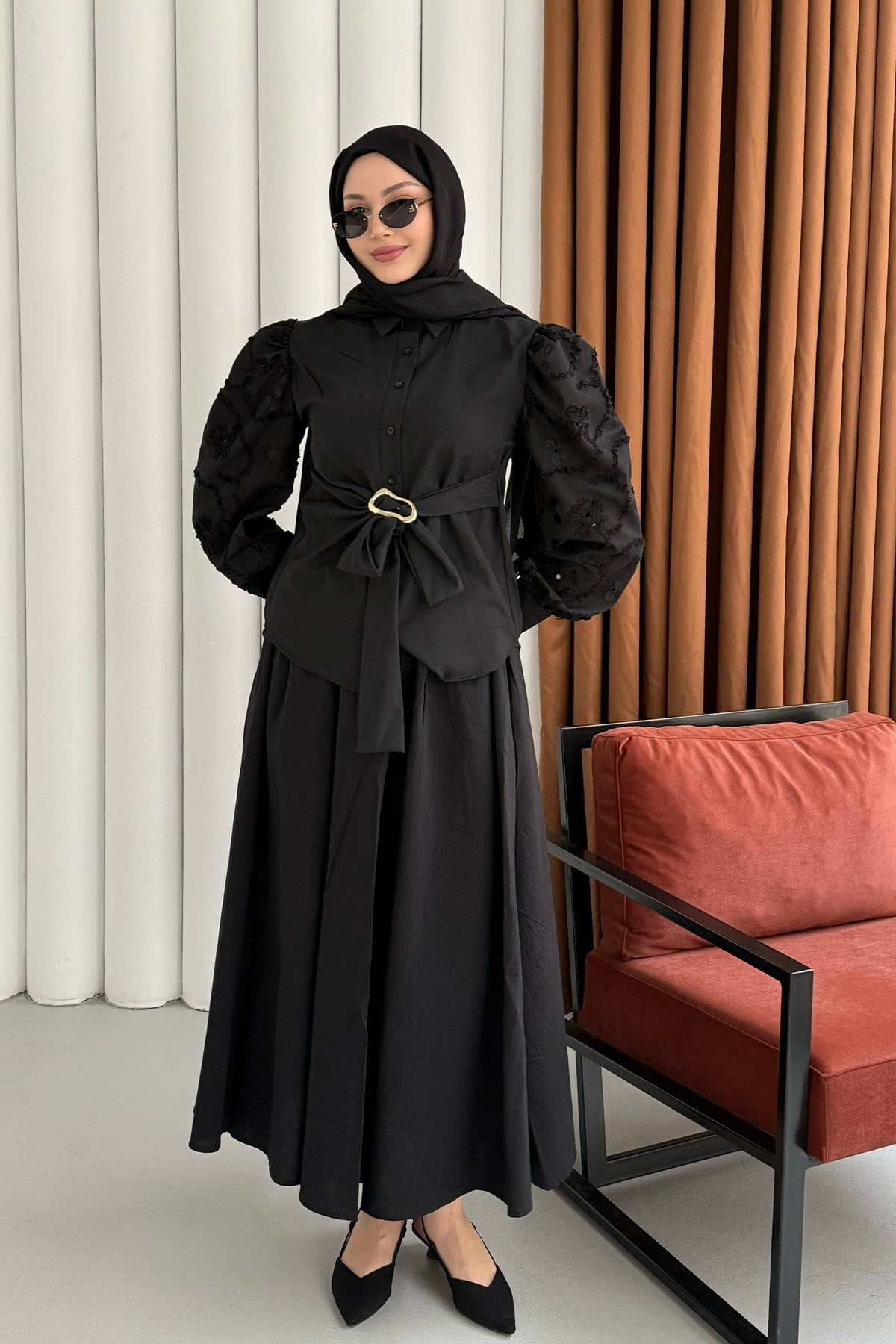 Balon Kol Nakış Detaylı Düğmeli Gömlek-SİYAH