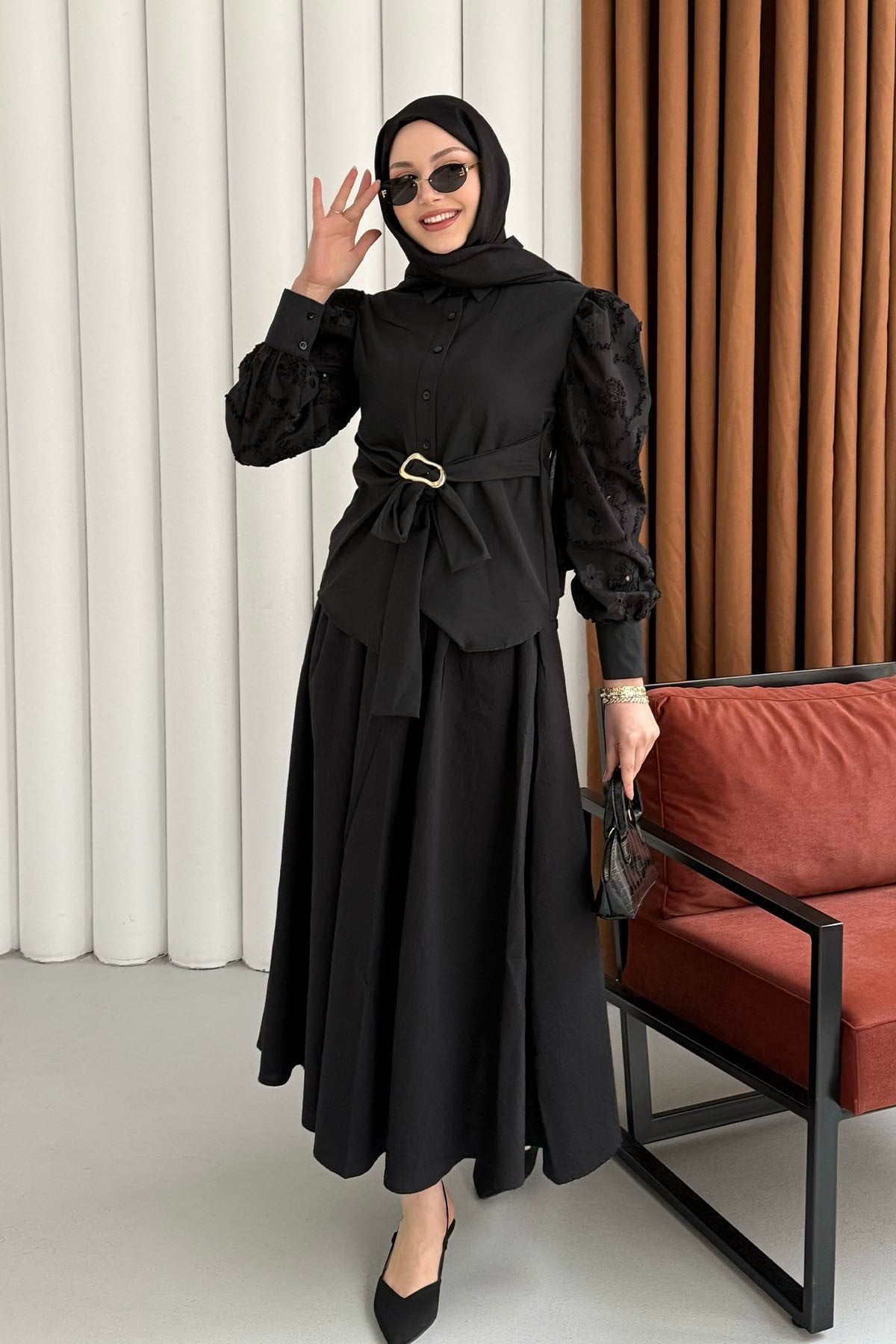 Balon Kol Nakış Detaylı Düğmeli Gömlek-SİYAH