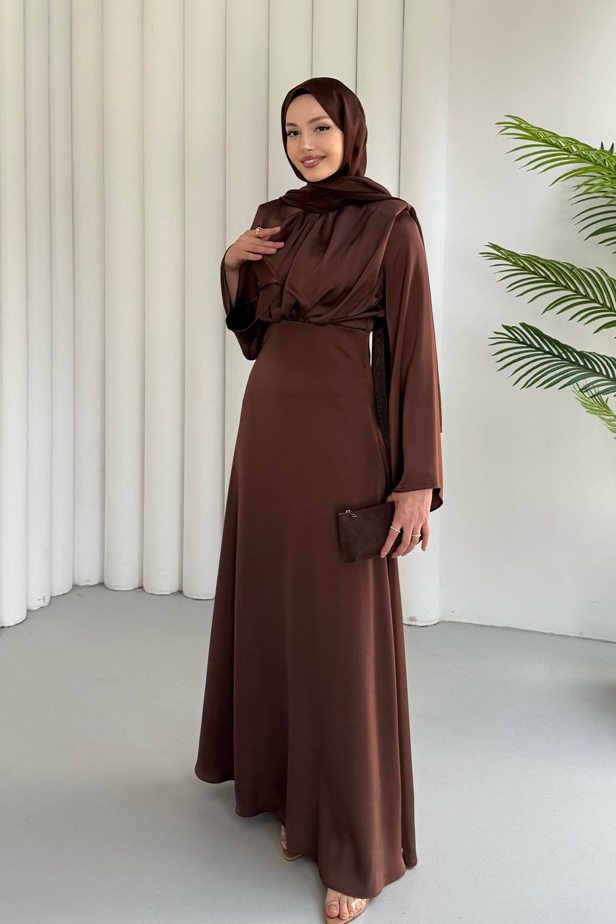 Balon Kol Önü Pileli Saten Tesettür Abiye-KAHVERENGİ