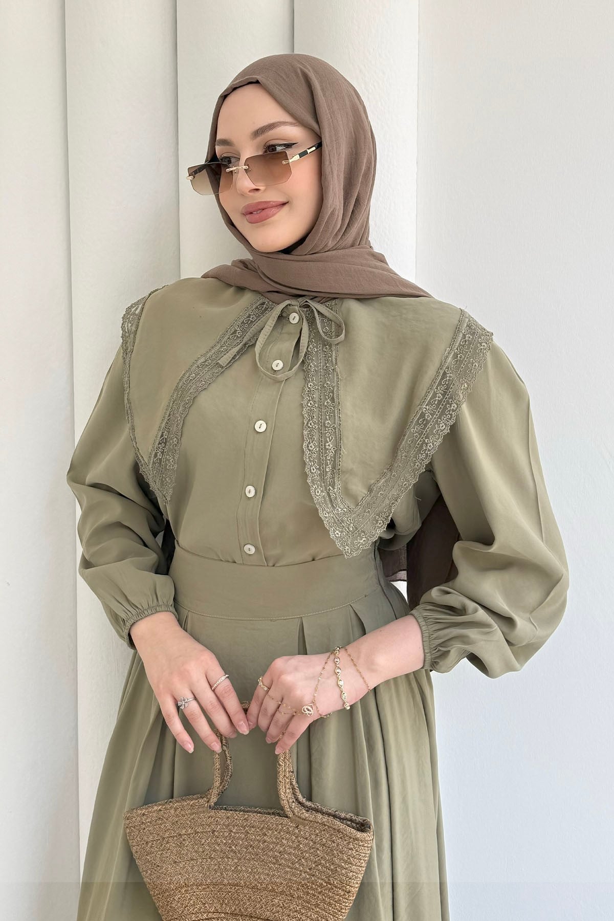 Bebe Yaka Dantel Detaylı Etekli Tesettür Takım-HAKİ YEŞİL