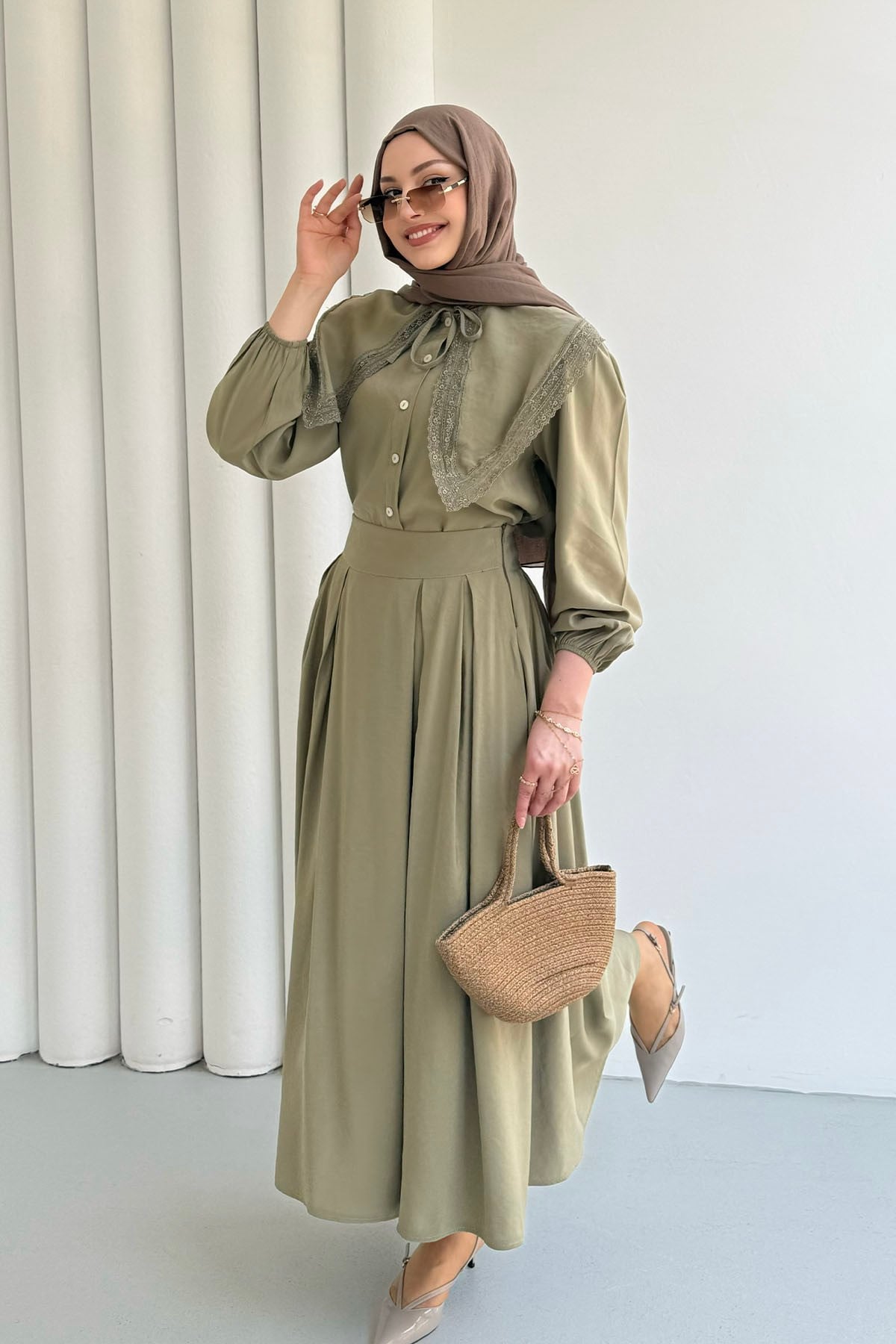 Bebe Yaka Dantel Detaylı Etekli Tesettür Takım-HAKİ YEŞİL