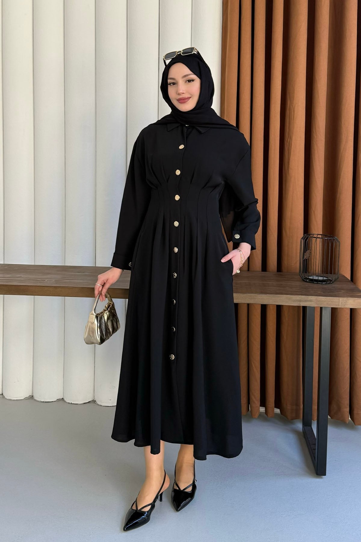 Bel Sason Detaylı Ön Düğmeli Tensel Tesettür Elbise-SİYAH
