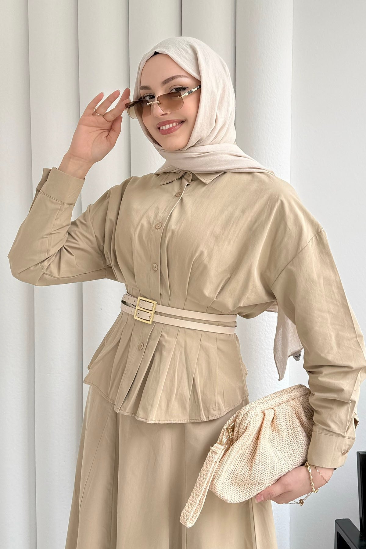 Belden Oturmalı Çift Kemer Geçişli Etekli Tesettür Takım-VİZON