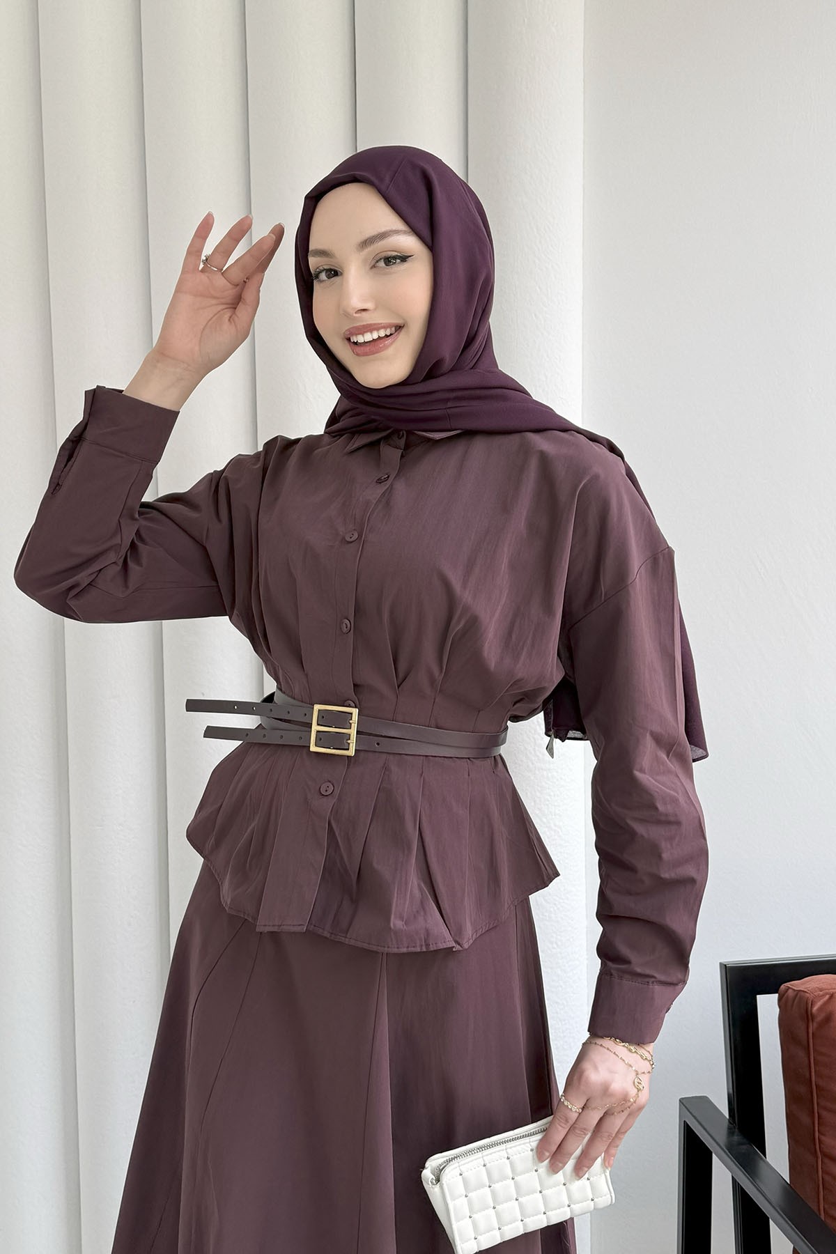 Belden Oturmalı Çift Kemer Geçişli Etekli Tesettür Takım-BORDO