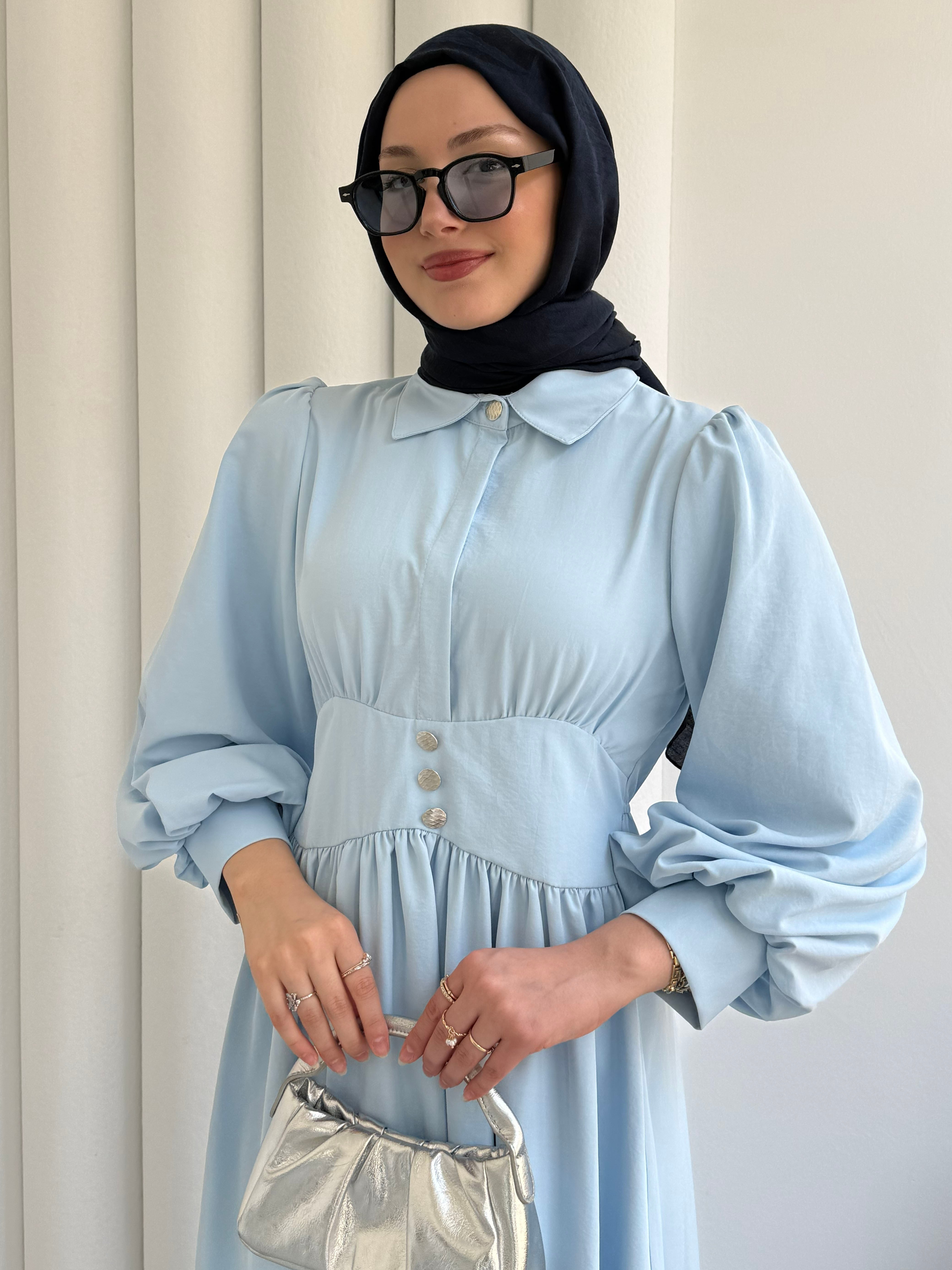 Belden Oturmalı Düğme Detay Tesettür Elbise-BEBE MAVİ