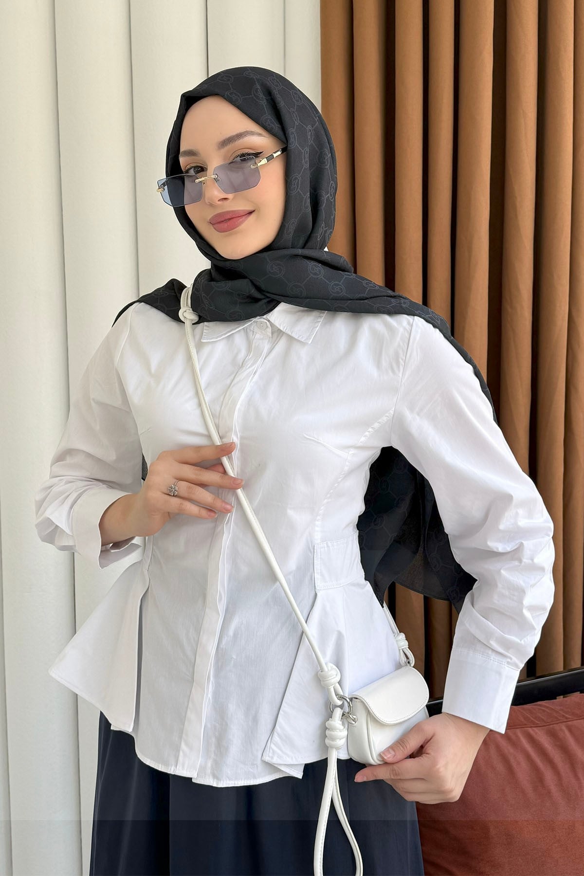 Belden Oturtmalı Düğmeli Gömlek-BEYAZ