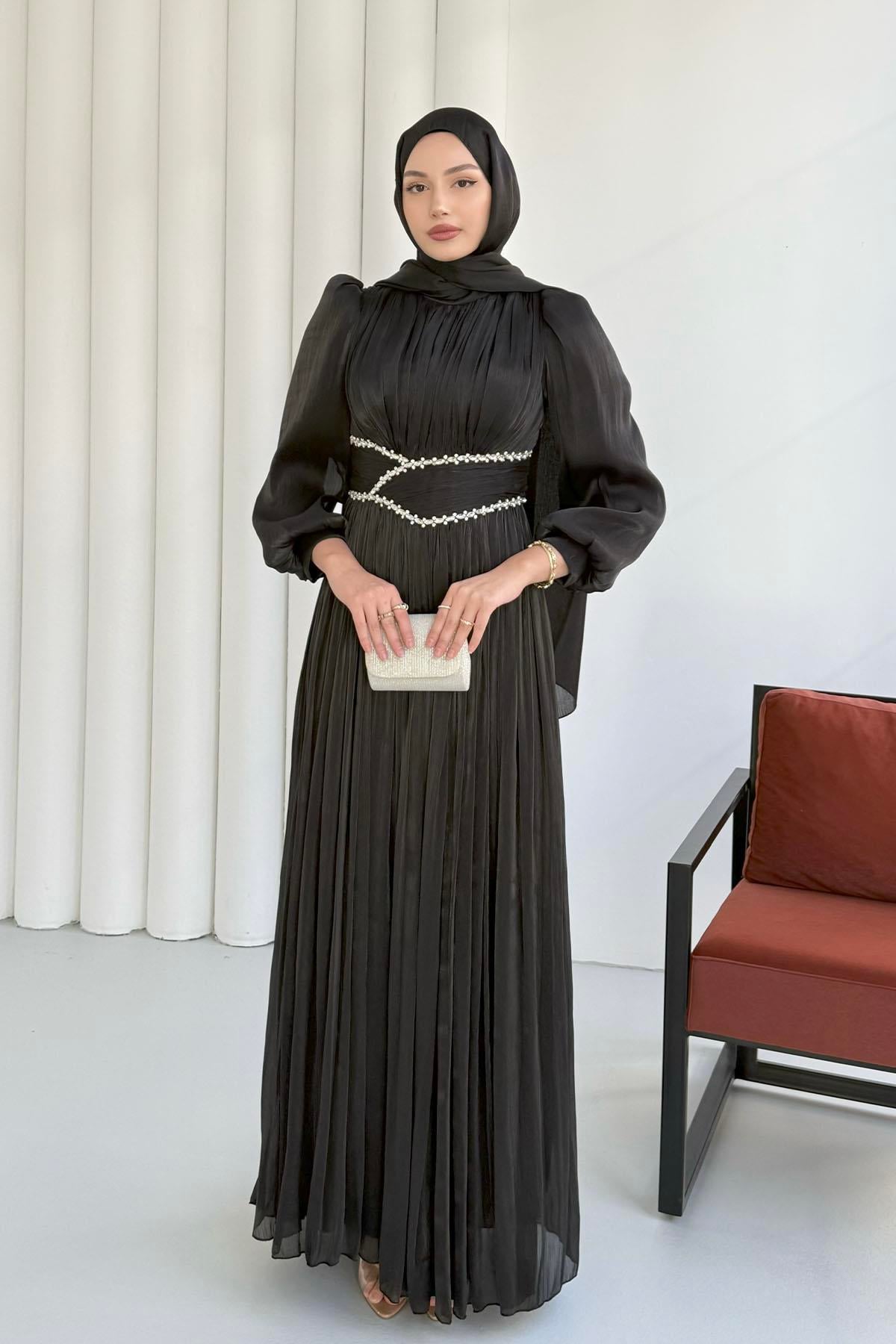 Belden Oturtmalı Taş İşlemeli Jan Jan Tesettür Abiye-SİYAH