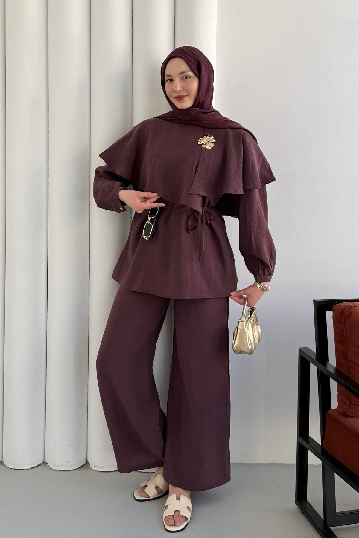 Biye Kemer Detaylı Pelerinli Tencel Tesettür Takım-MÜRDÜM