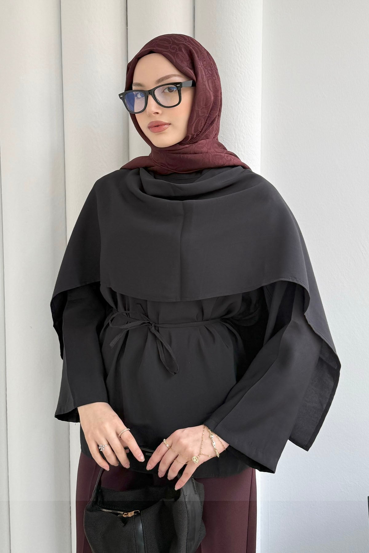 Biyeli Kemer ve Şal Detaylı Tunik-SİYAH