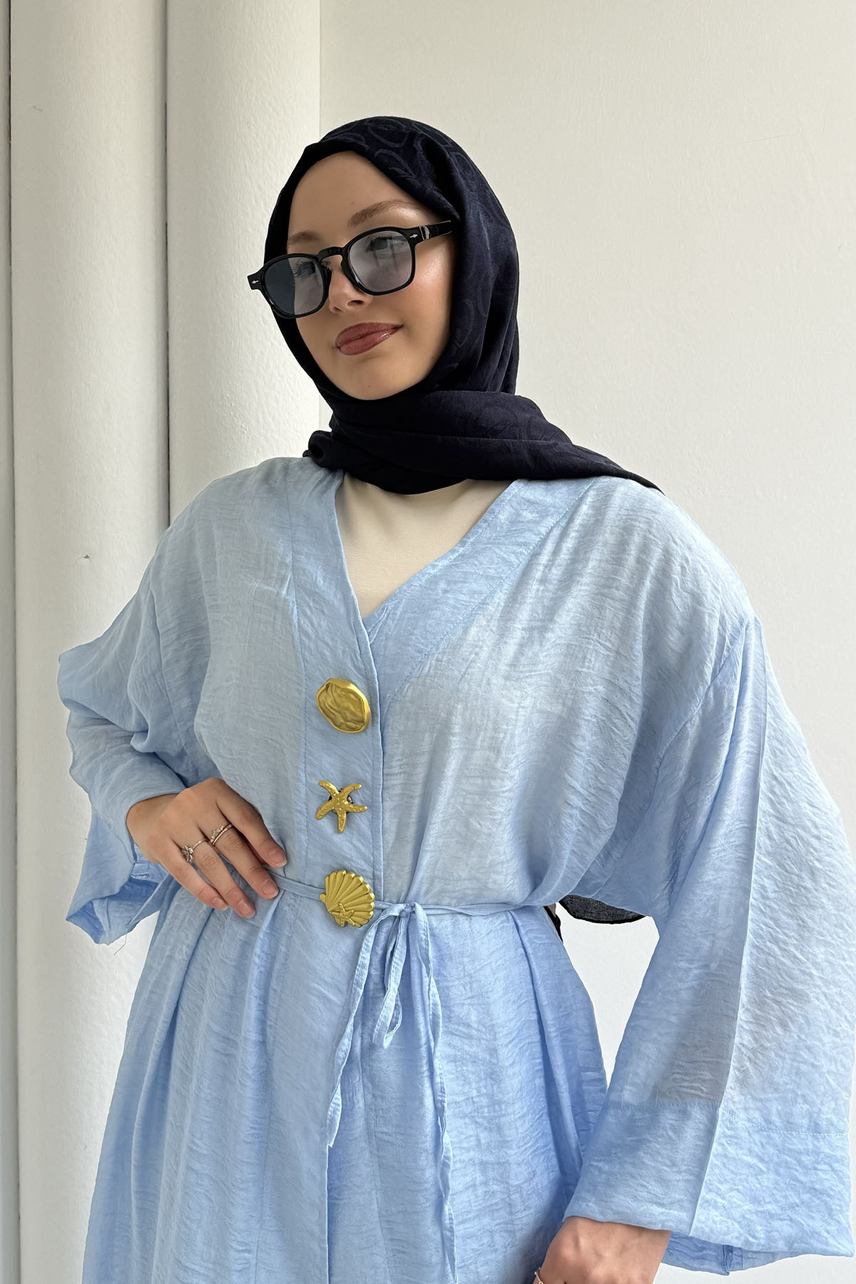 Boydan Düğmeli Broş Detaylı Pantolon Tesettür Takım-BEBE MAVİ