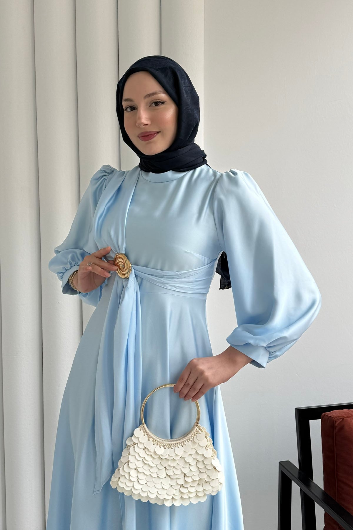 Broş Detaylı Premium Kumaş Saten Tesettür Abiye-BEBE MAVİ